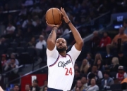 开云体育平台APP-猛龙主场战胜快船，取得四连胜