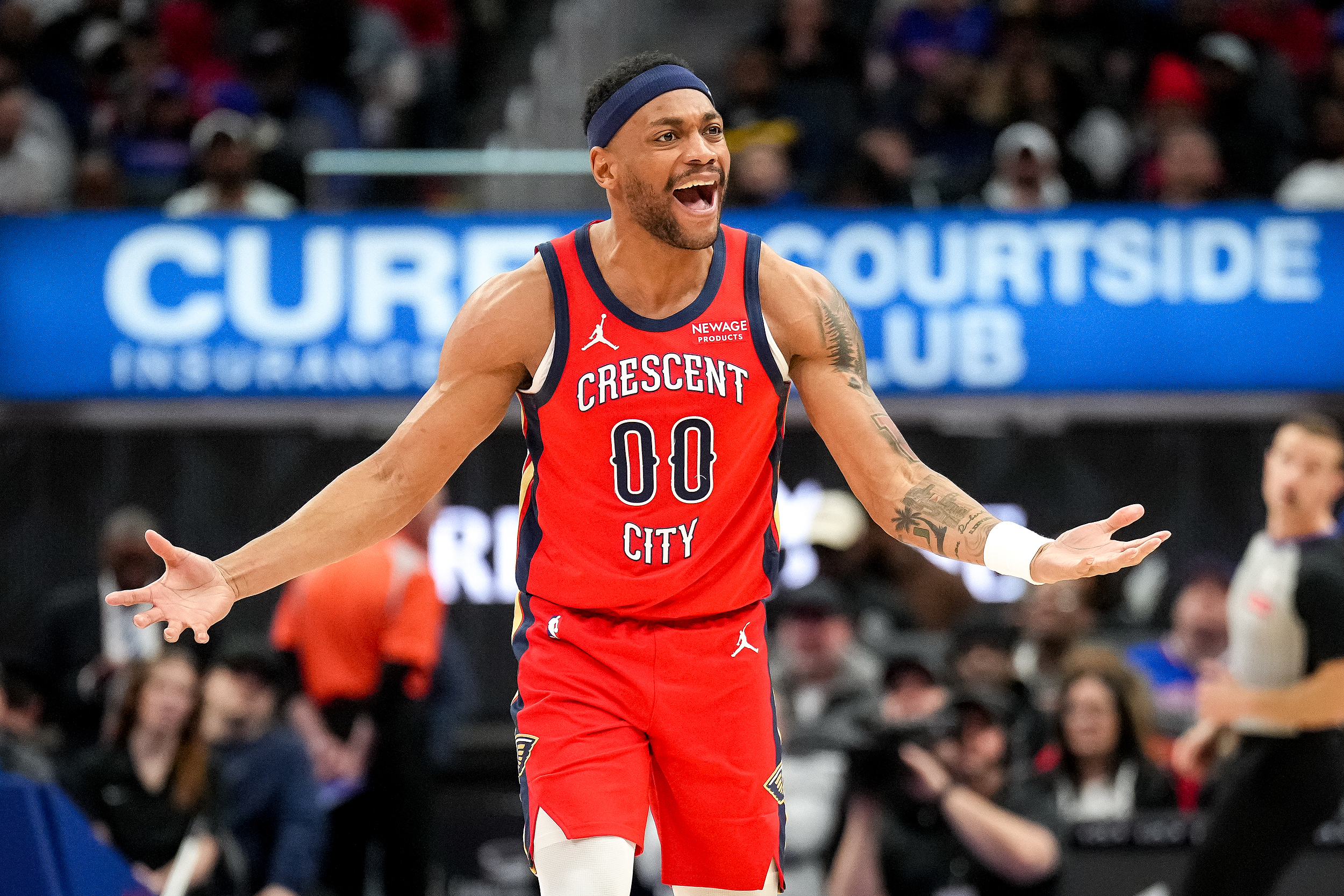 包含鹈鹕强势日本男篮，恩比德打破历史纪录的词条